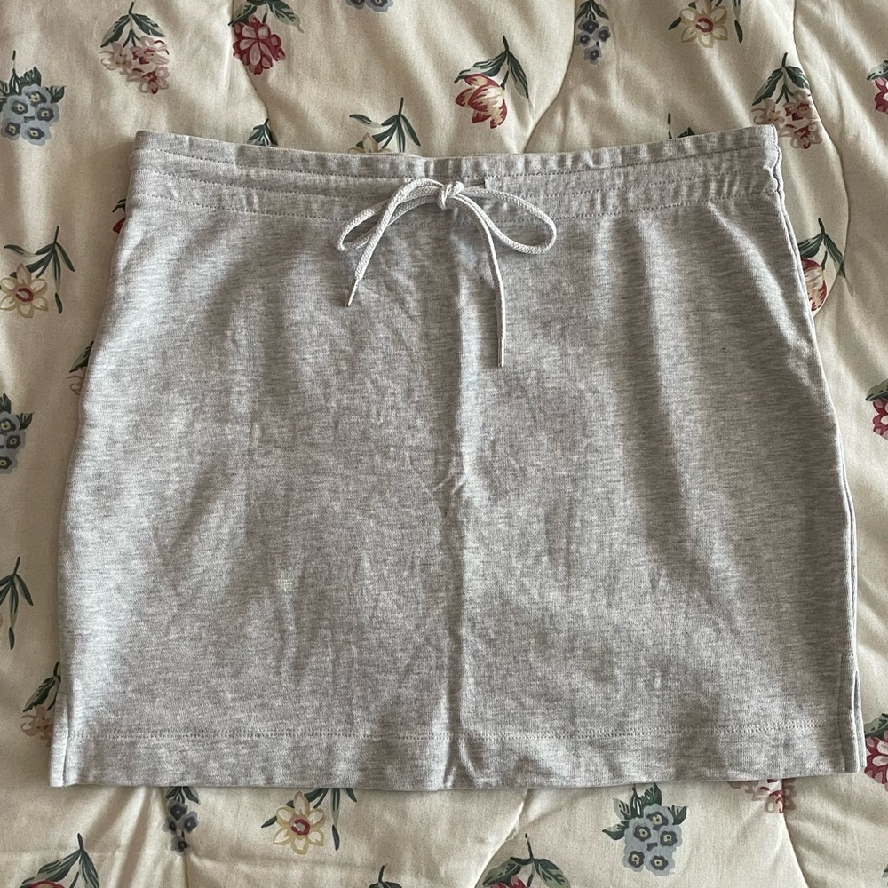 Dynamite Grey Sweatshirt Skirt